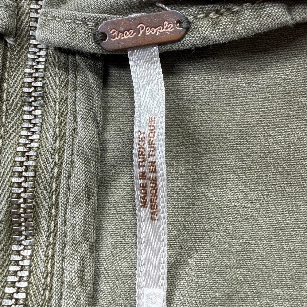 Free People details brand