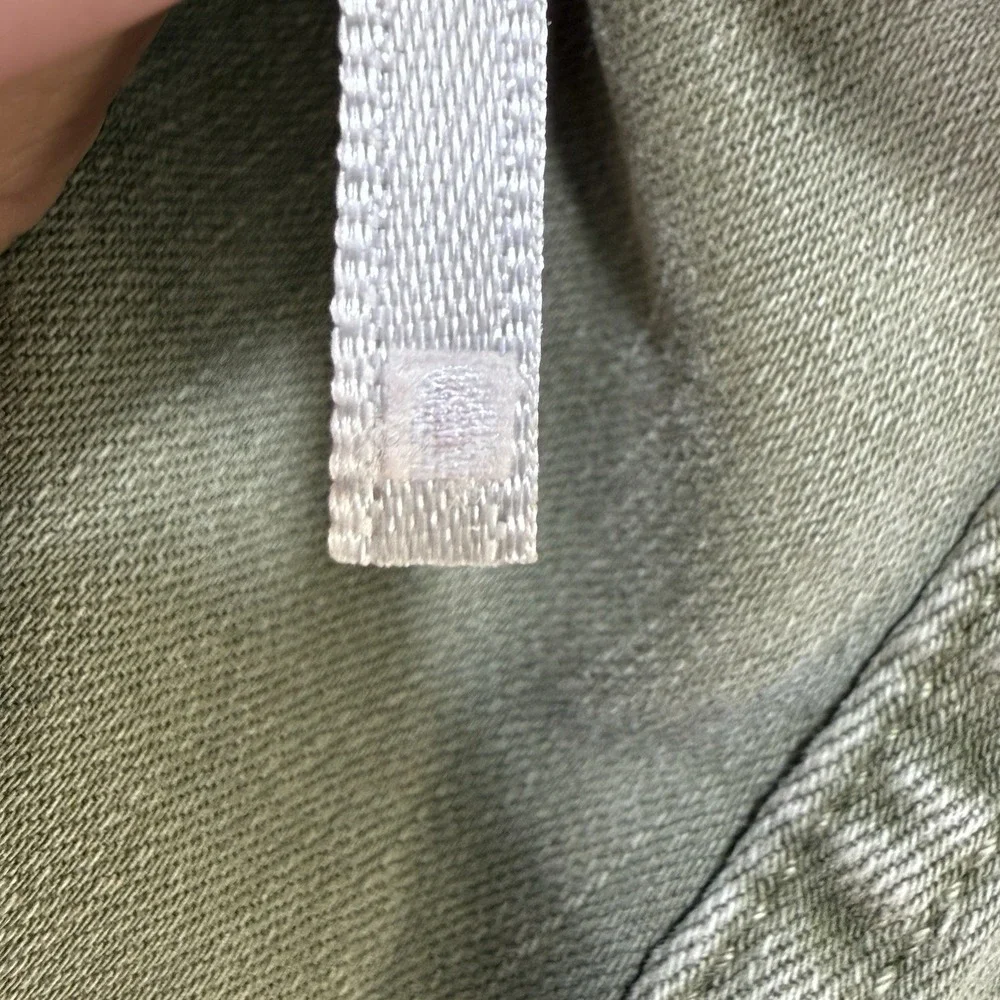 Free People details brand