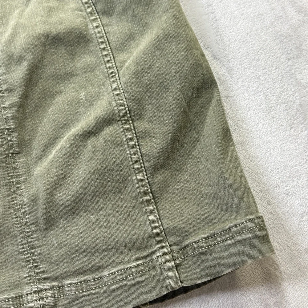 Free People details brand