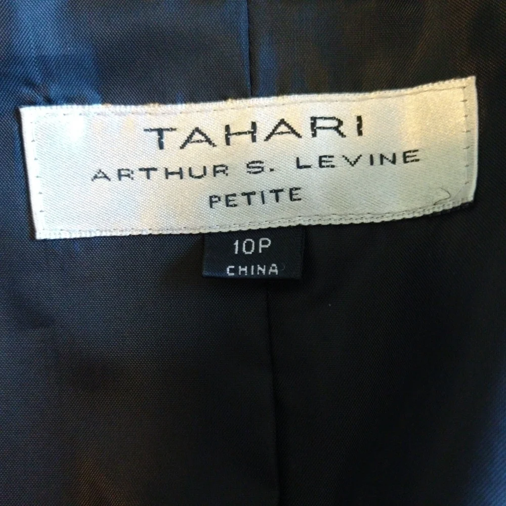 Tahari ASL from arthur