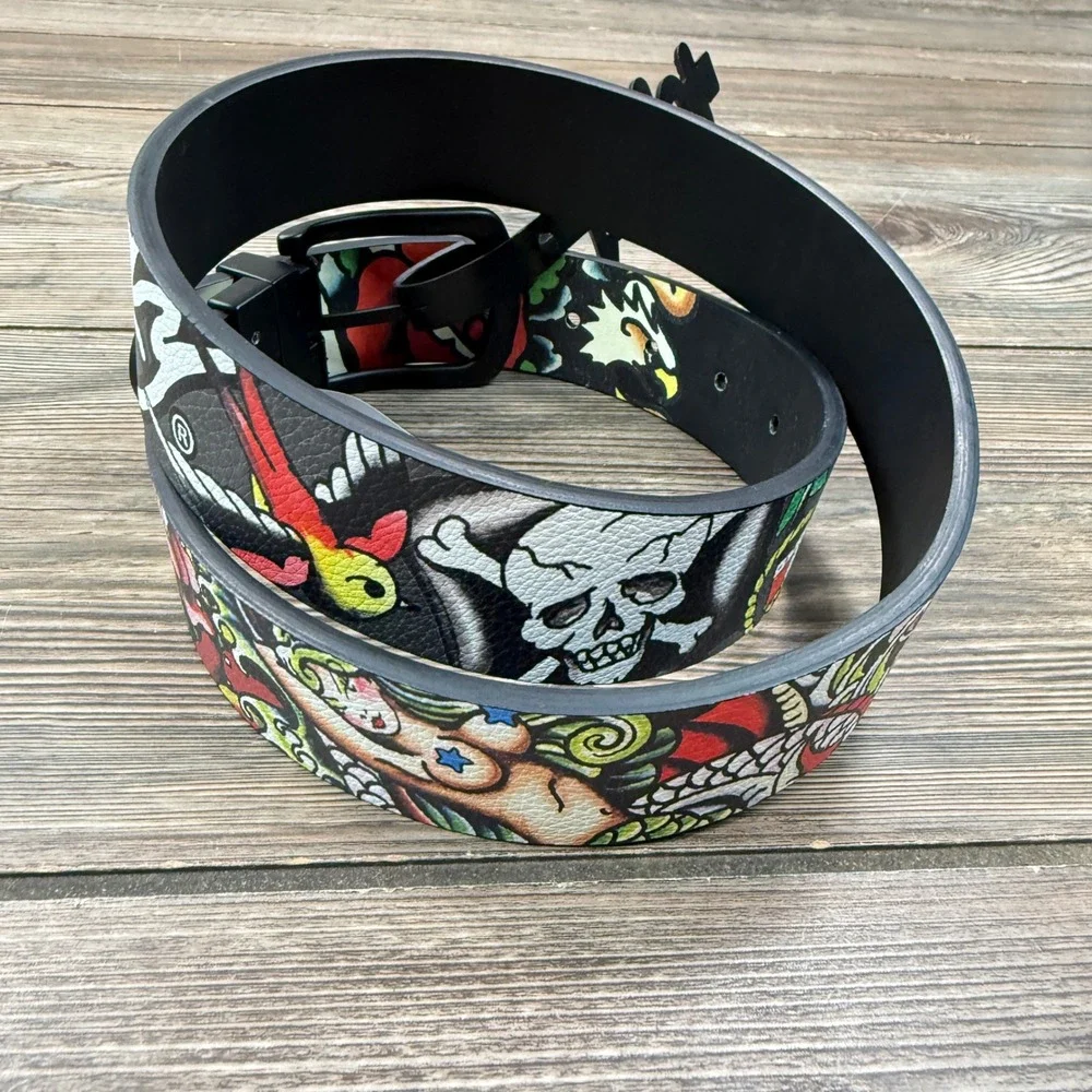 Ed Hardy model versatile