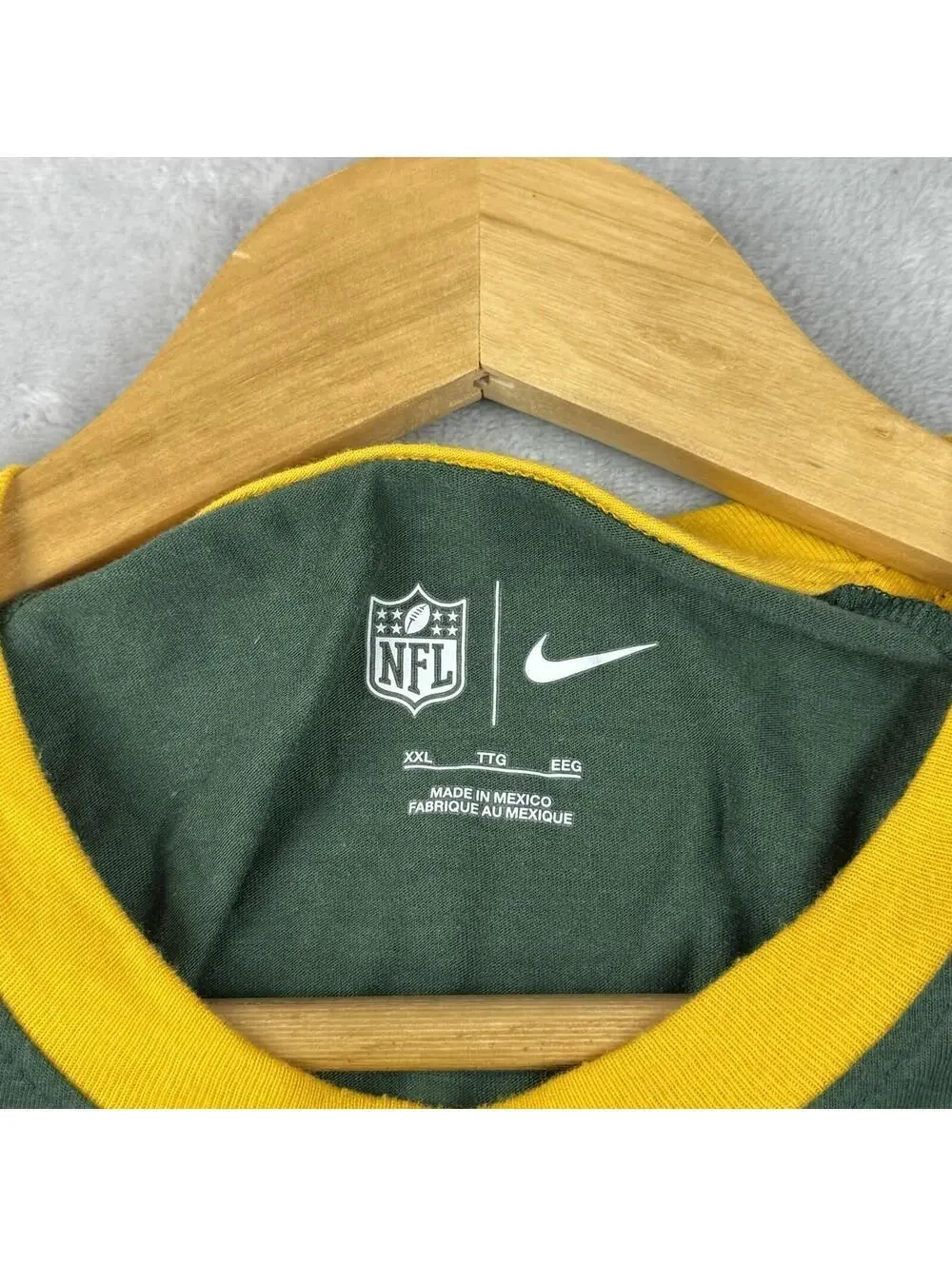 Nike arrive out
