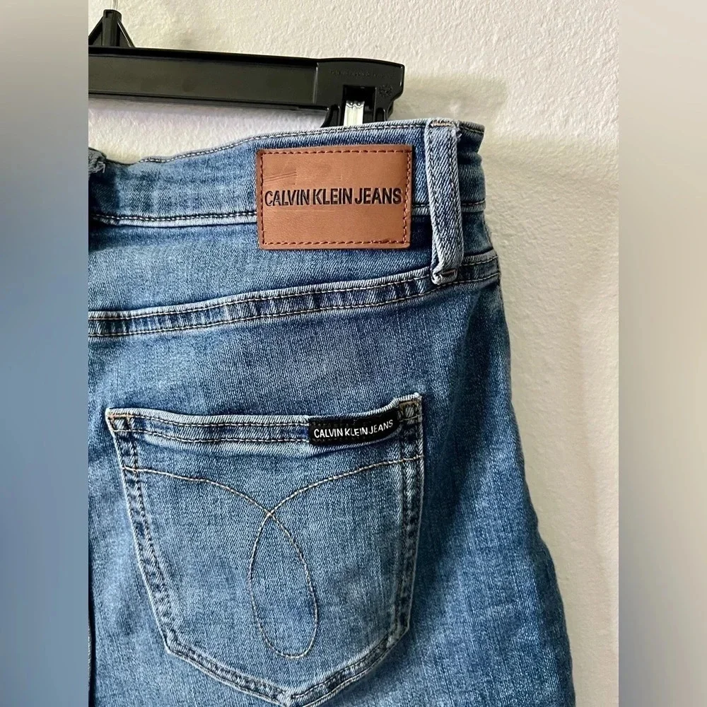 Calvin Klein Jeans cute great light