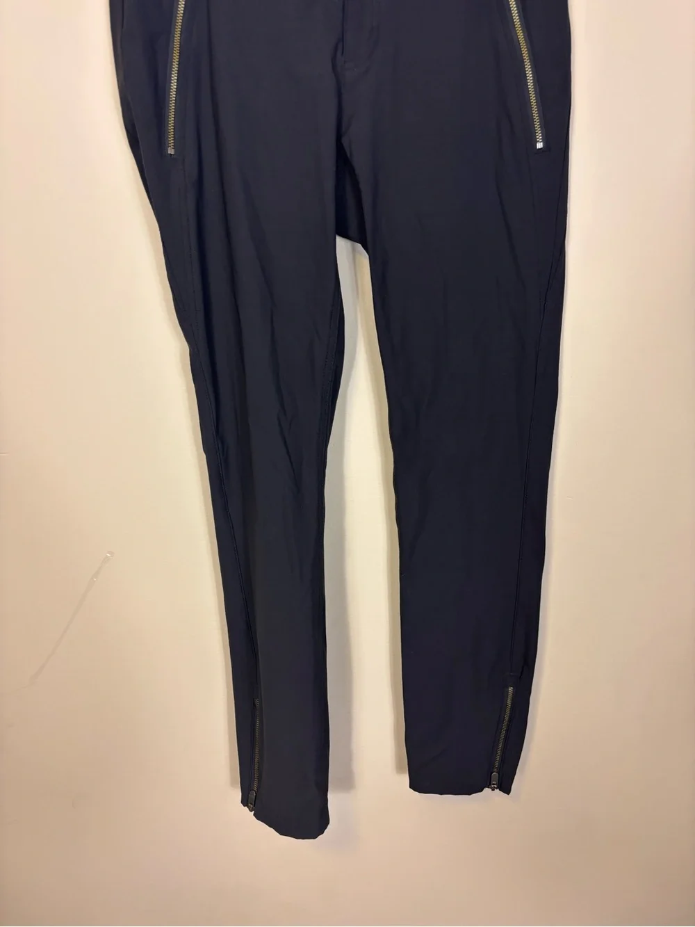 Athleta size pants fabric