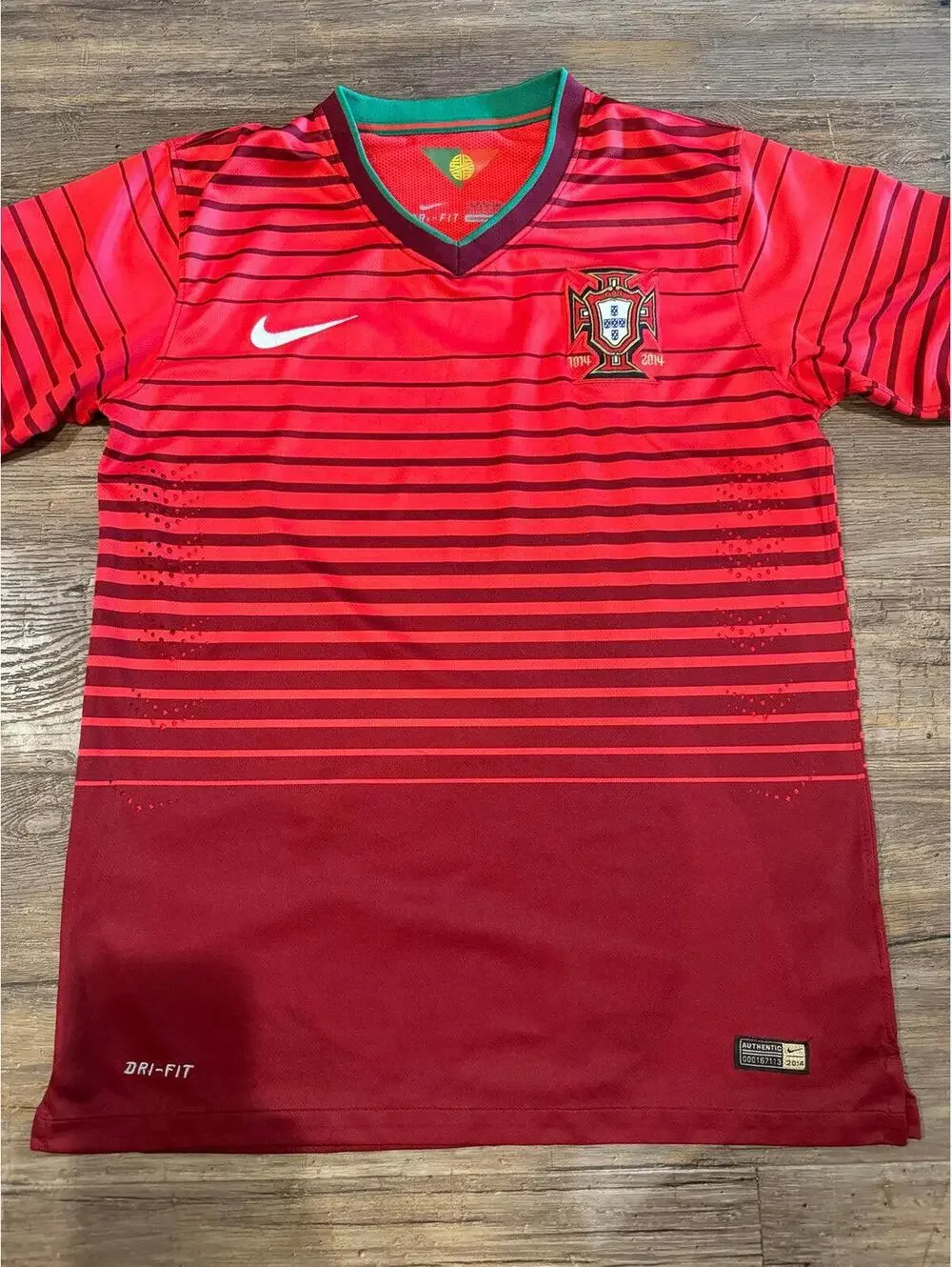 Nike Soccer Jersey Tshirt Portugal 2014-15 Red Shirt Sz sm