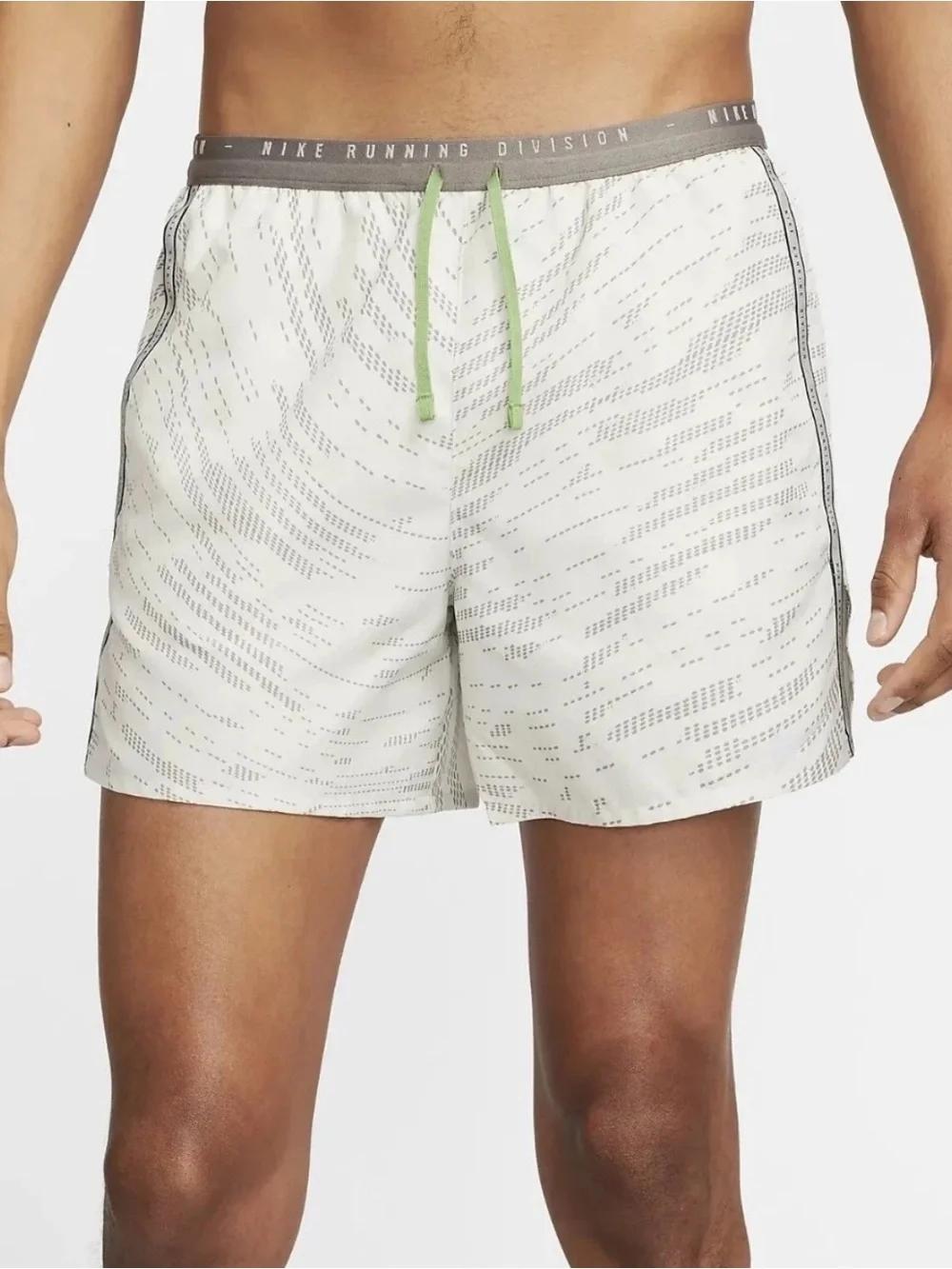 Nike Running Division Stride 5