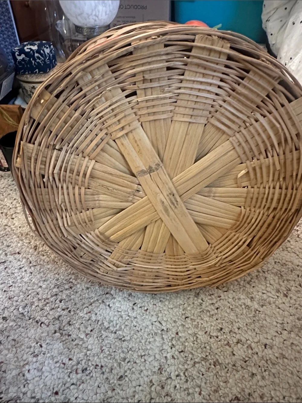 VINTAGE! Handwoven Large Market Basket w/Handle and Lid