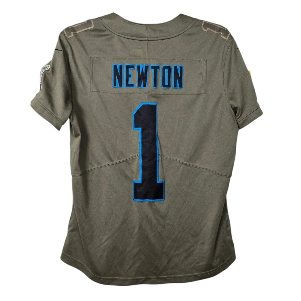 Nike shirt size