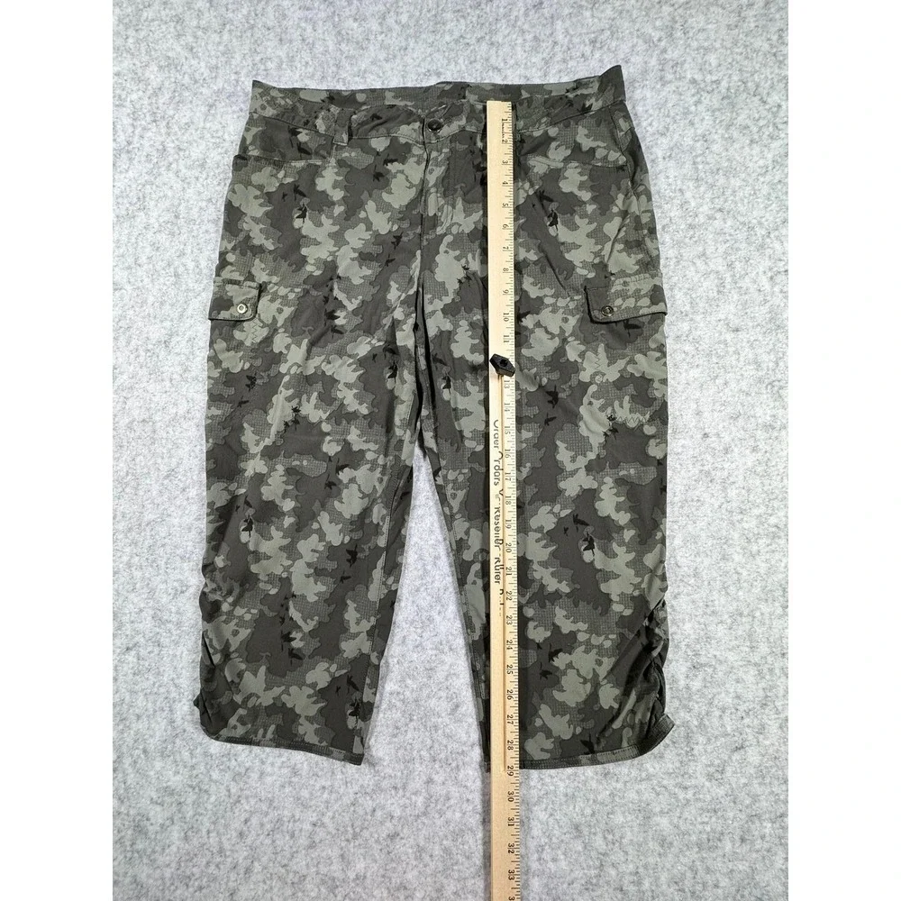 Eddie Bauer Travex Pants Womens 14 Green Camo Capri Stretch Ruched Lightweight