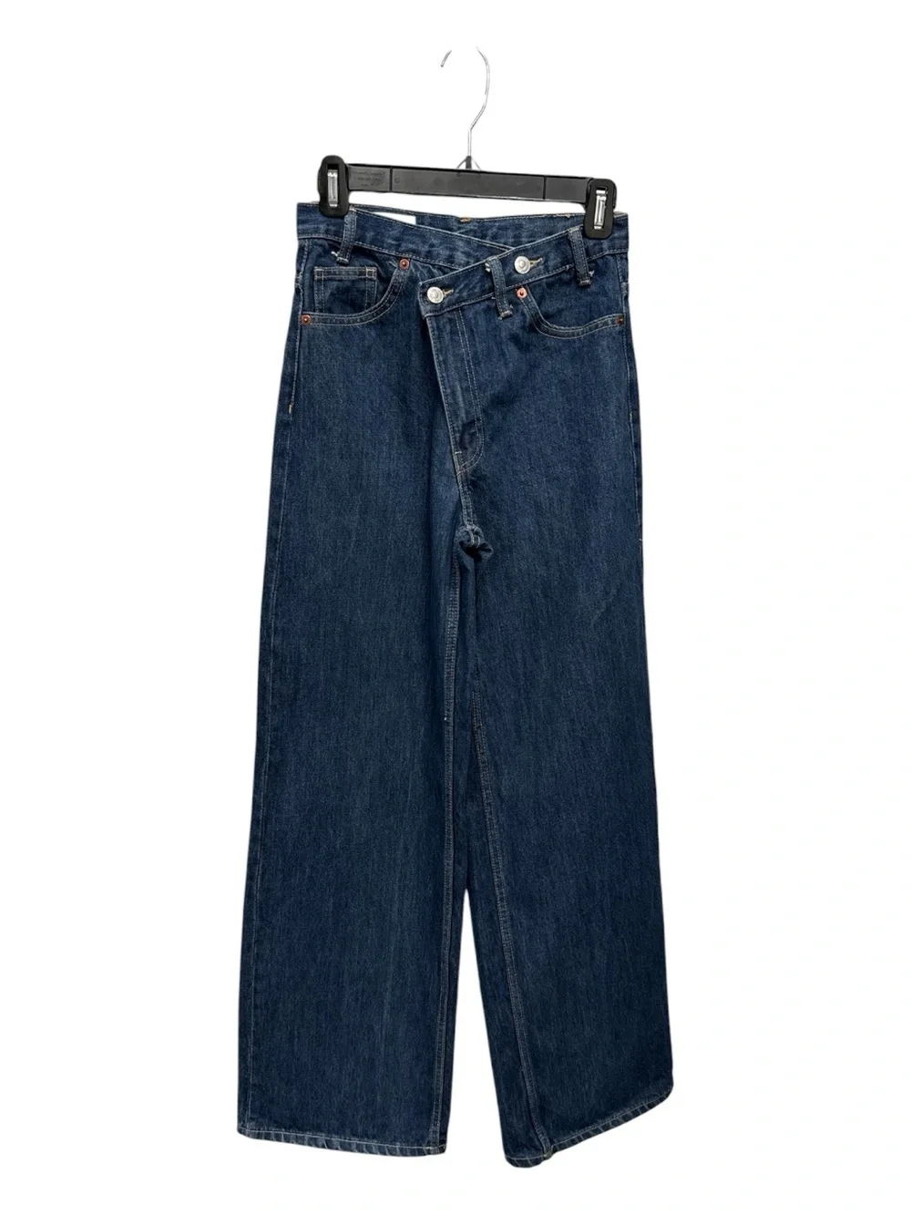 Zara stylish dark
