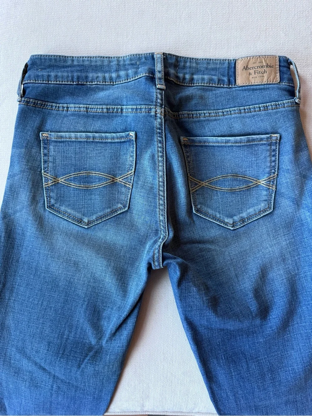 Abercrombie & Fitch waist whiskering