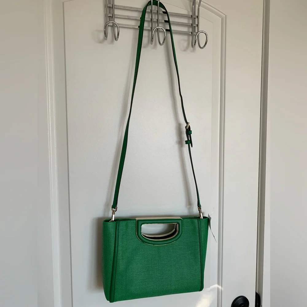 kate spade reposhing this