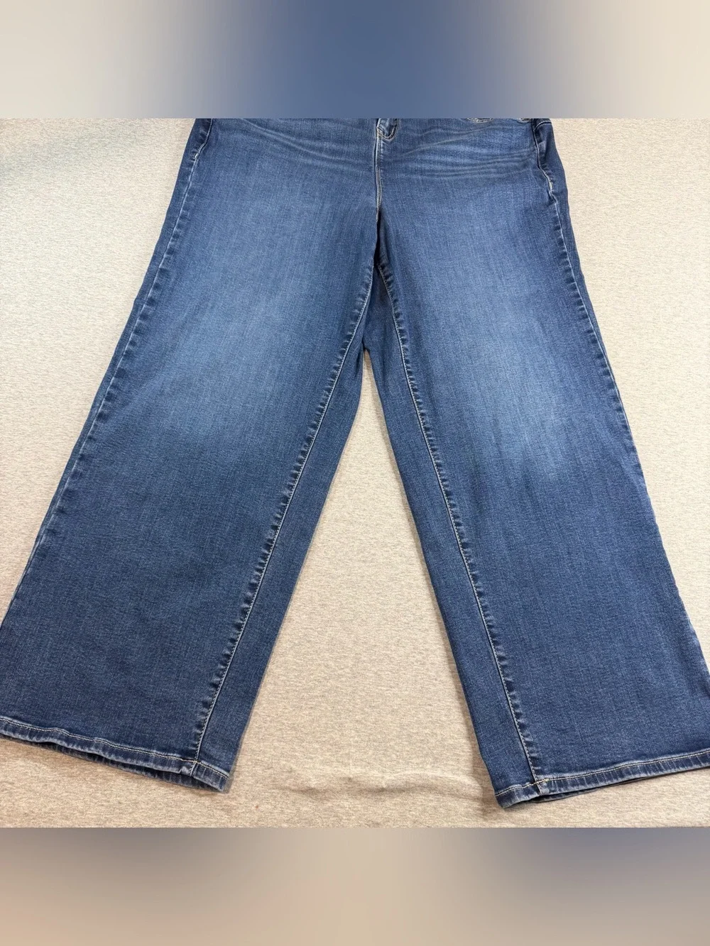 Torrid Bombshell Jeans Womens 18R Blue Wide Leg High Rise Dark Wash Stretch