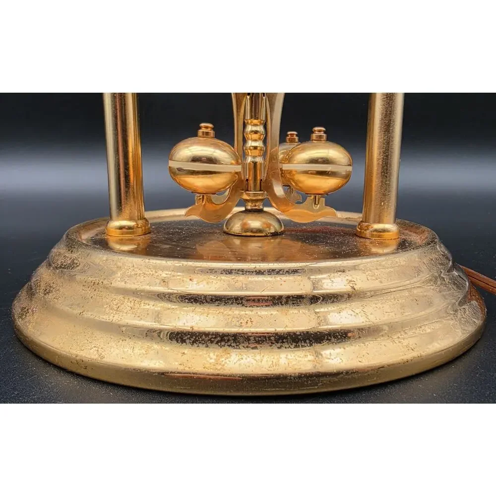 United Clock graceful relic