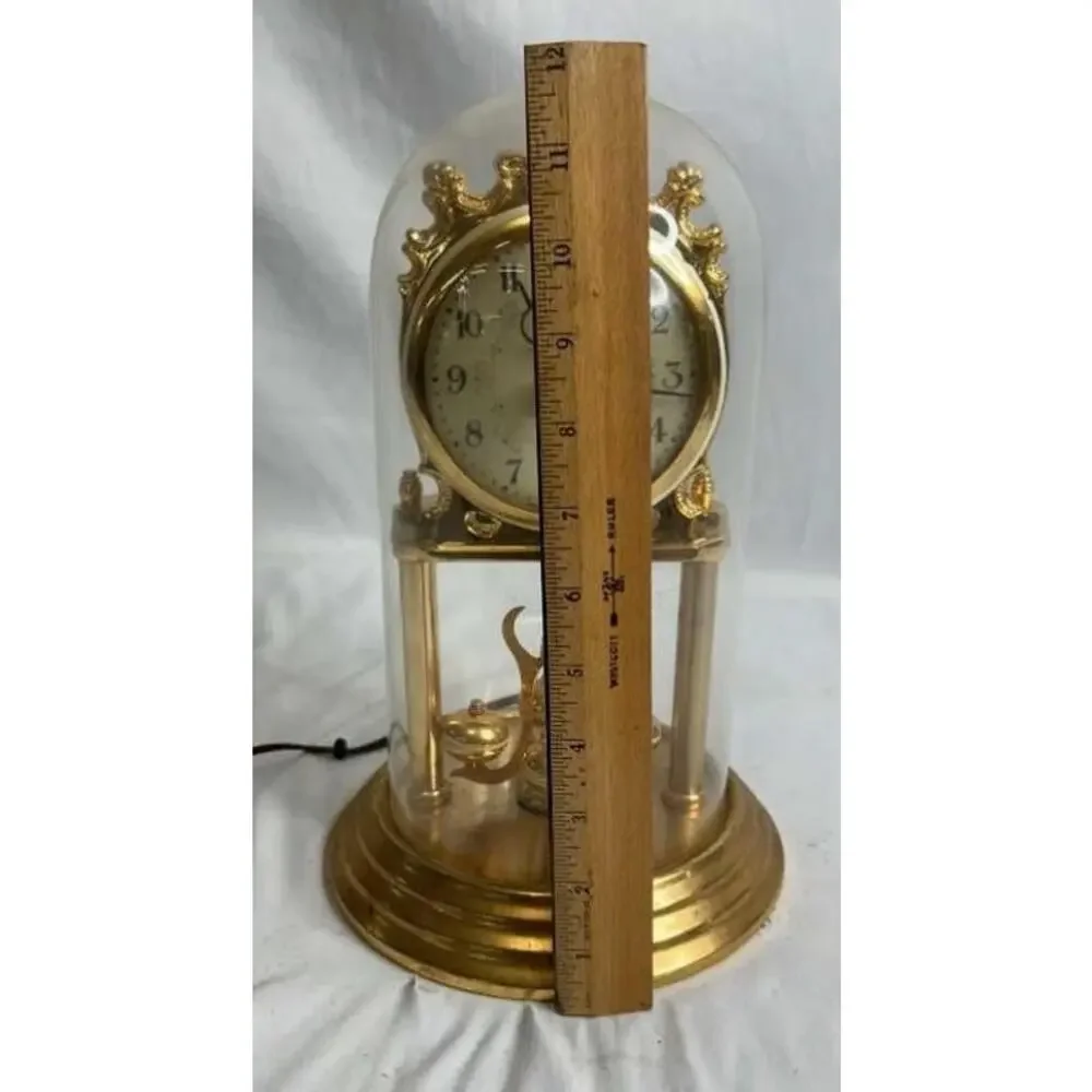 United Clock graceful relic