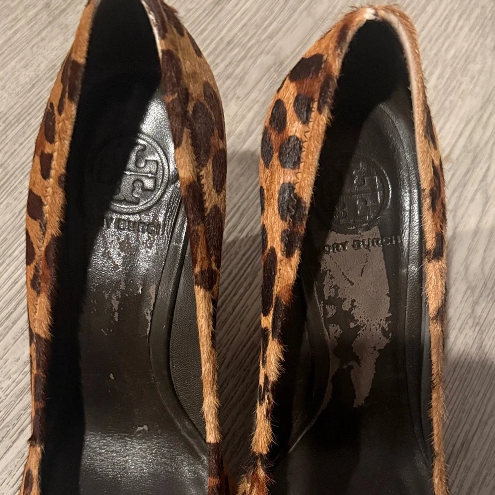 Tory Burch elegant leopard