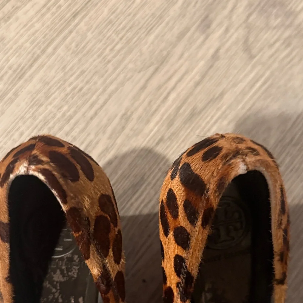 Tory Burch elegant leopard