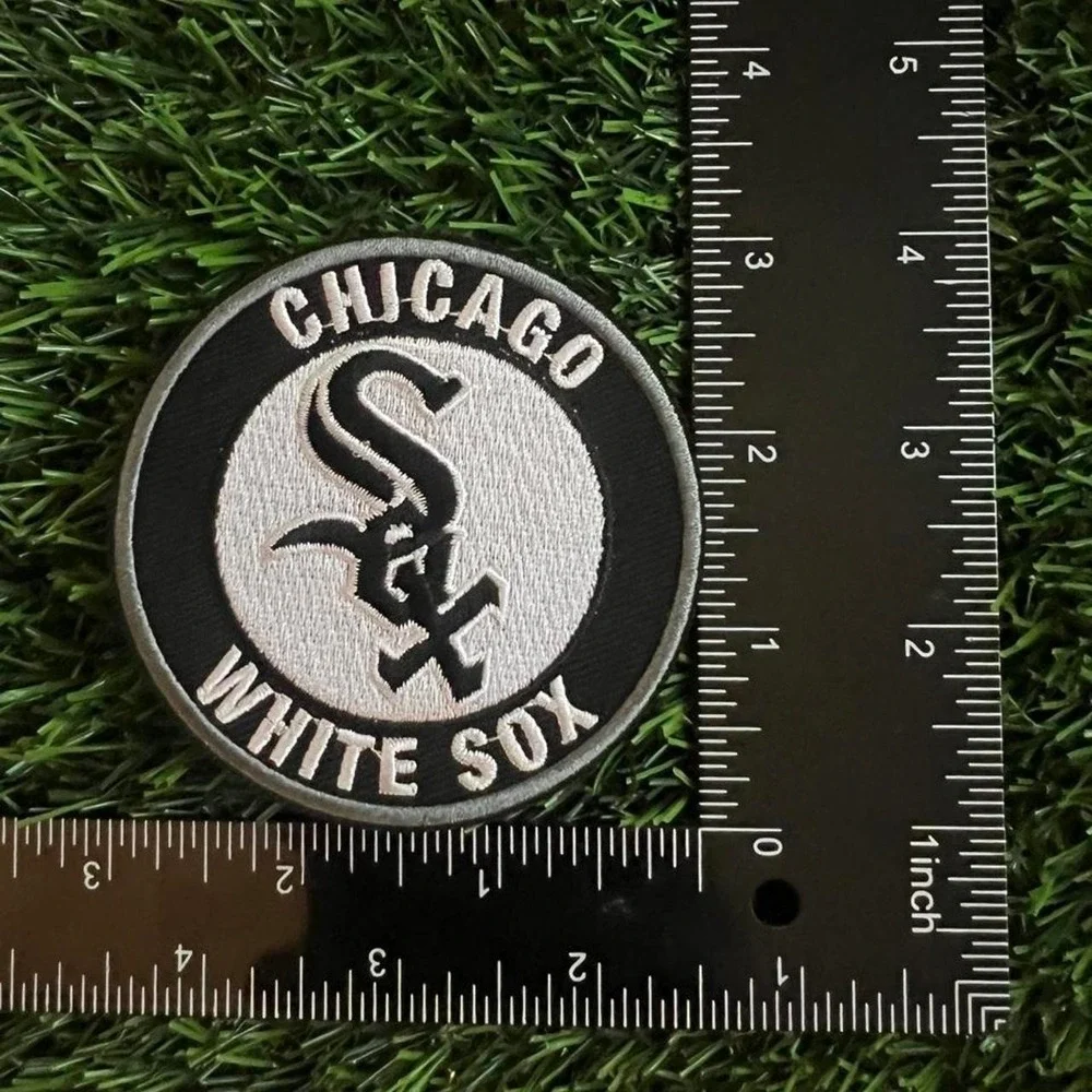 The Unbranded Brand chicago white