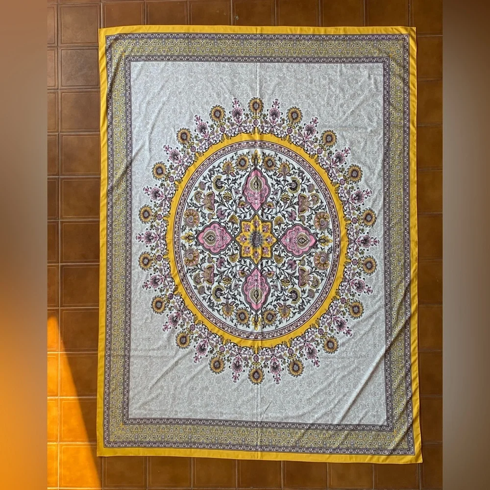 Elegant Yellow and Gray Tapestry Bed Cover Excellent Condition 58”X78”