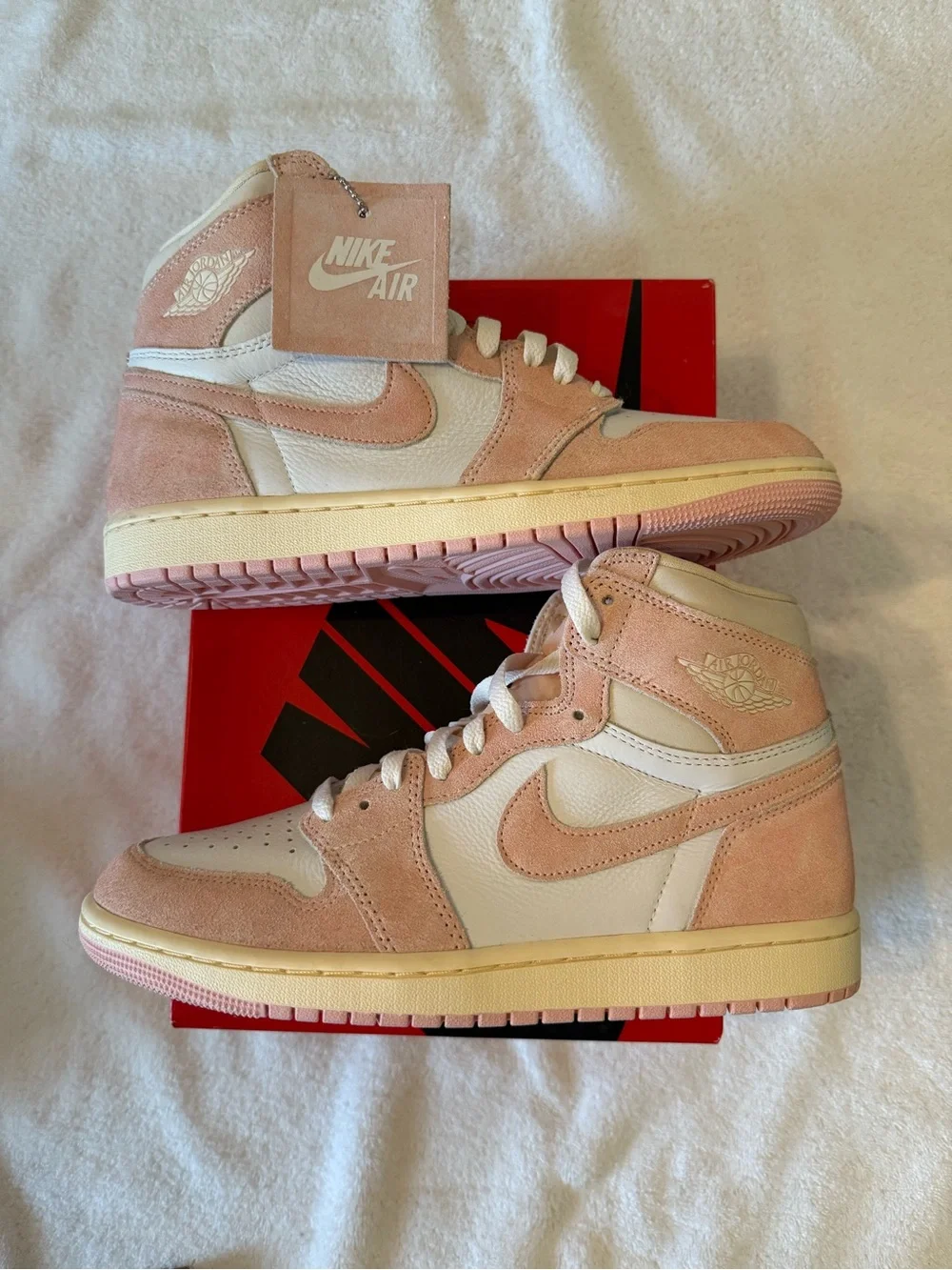 Nike Air Jordan 1 High Pink and White Suede/Leather Retro OG size 9.5 New NWT