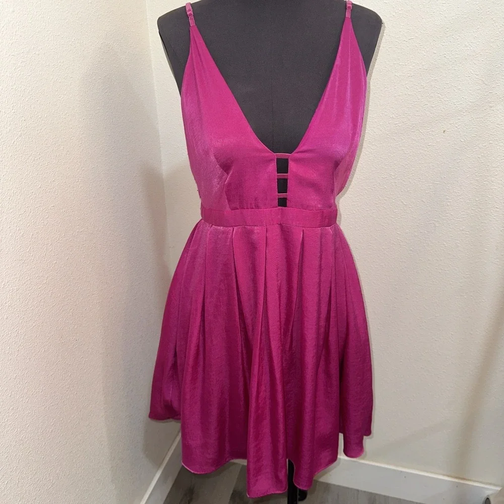 Free People NWT Pink Mini Dress Sleeveless Plunge Fit & Flare Open Back Size 8