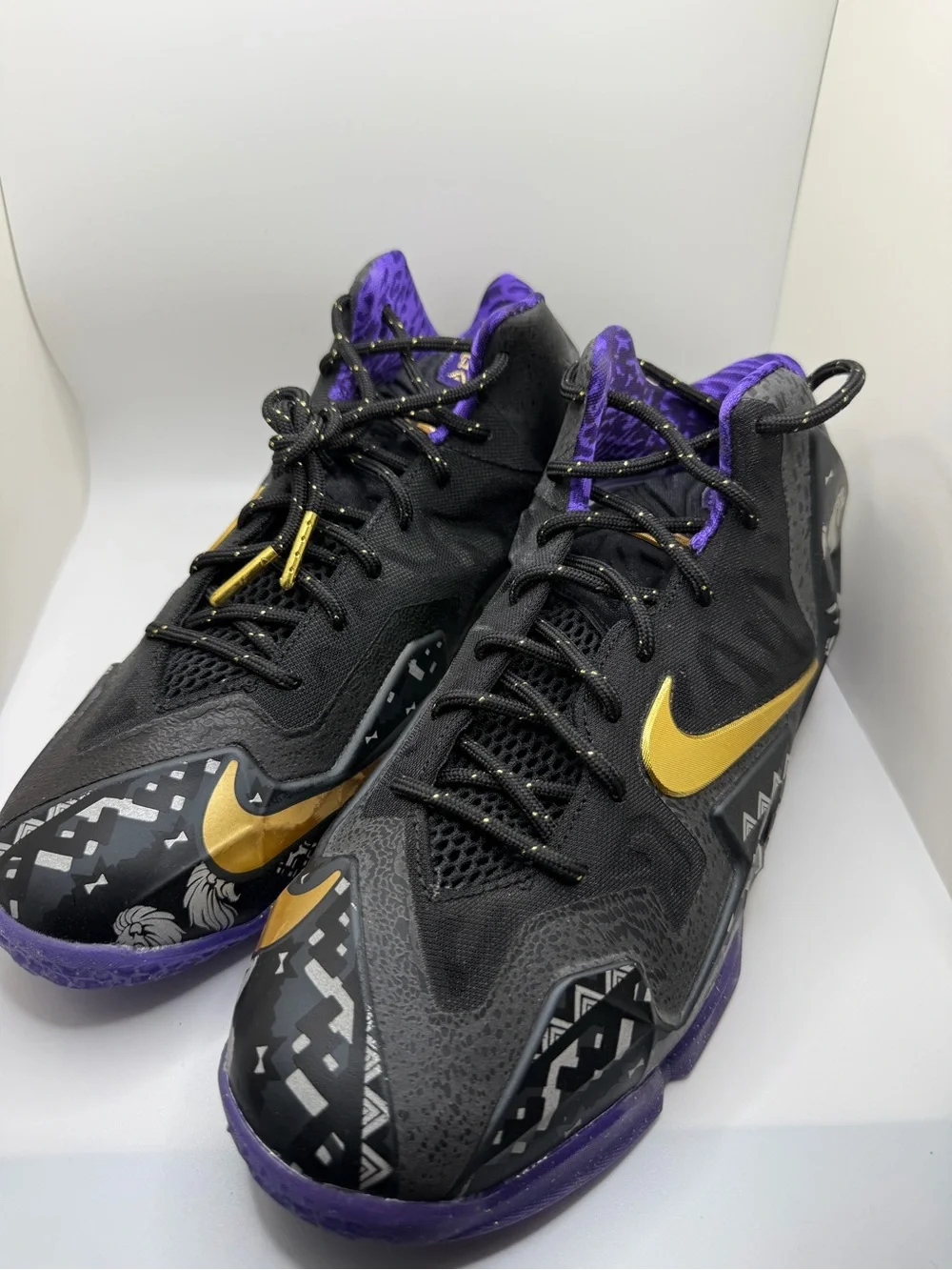 Nike Lebron 11 Black History Month Edition | Youth 6.5 OR Women’s 8.5