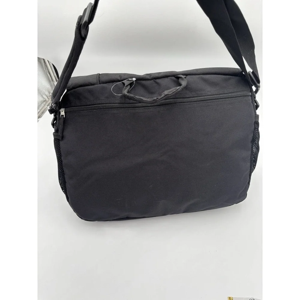 SwissGear black messenger