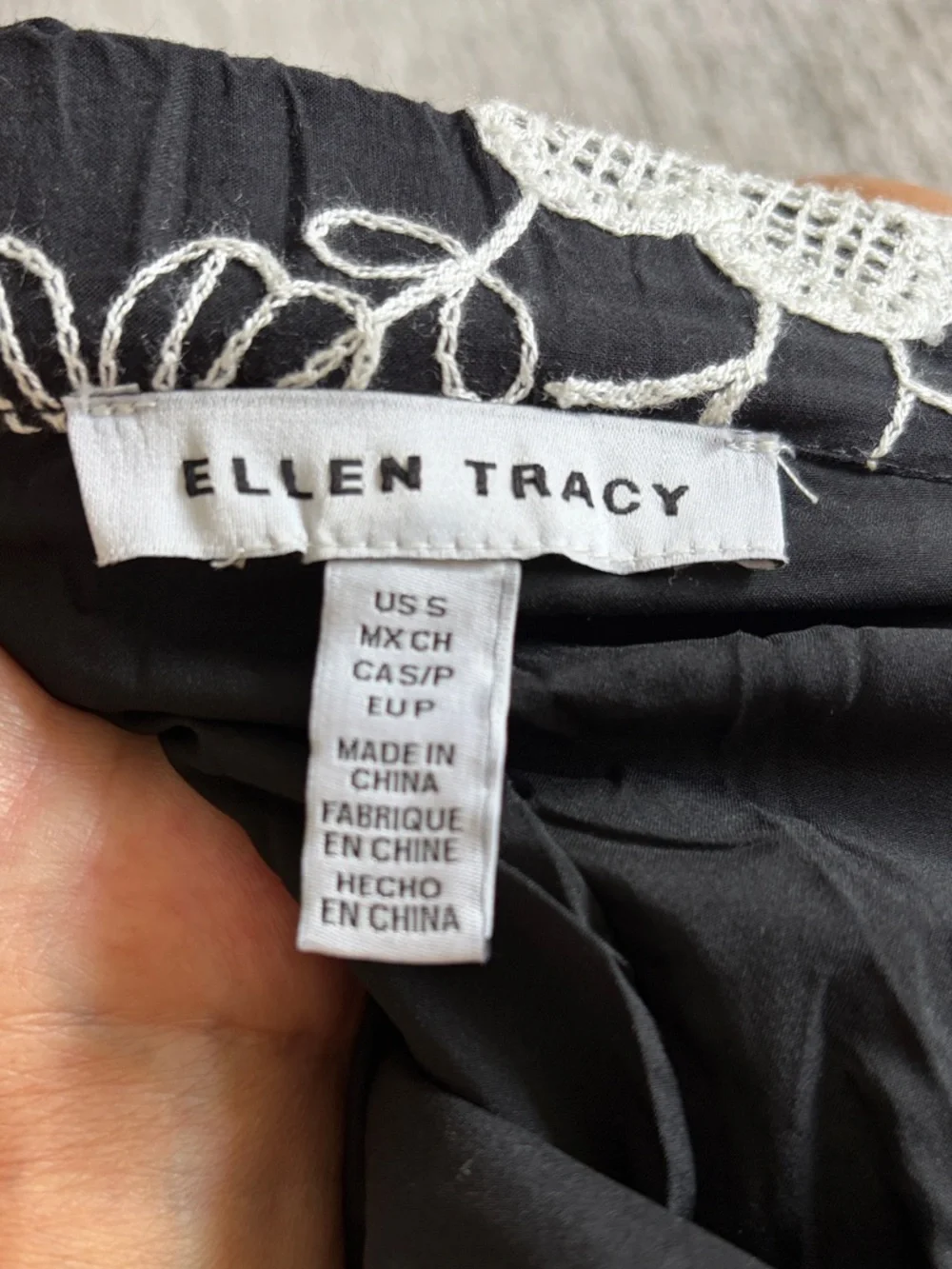 Ellen Tracy Black Floral Embroidered Skort with White Detailing