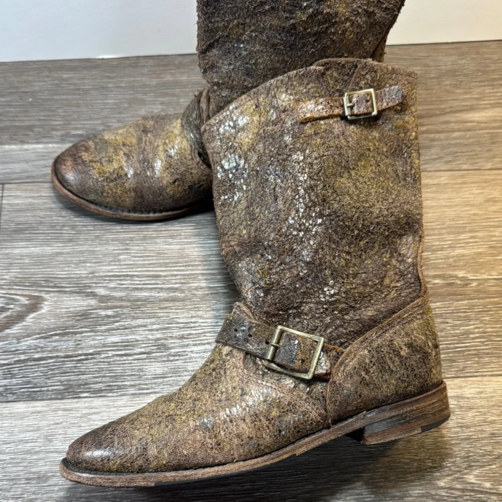 Vintage made in USA Distressed Leather Ankle Boots woman’s size 8 (b238)