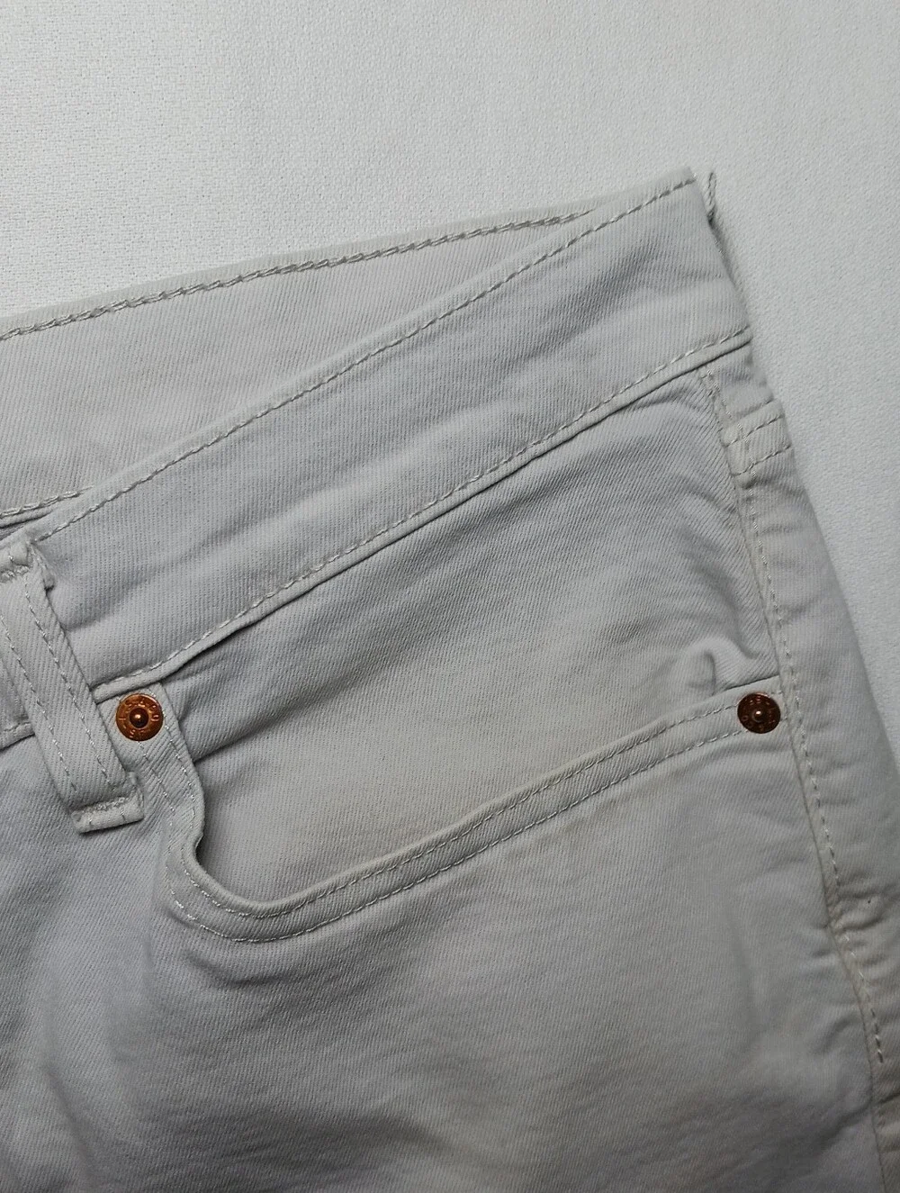 Levis straight fit
