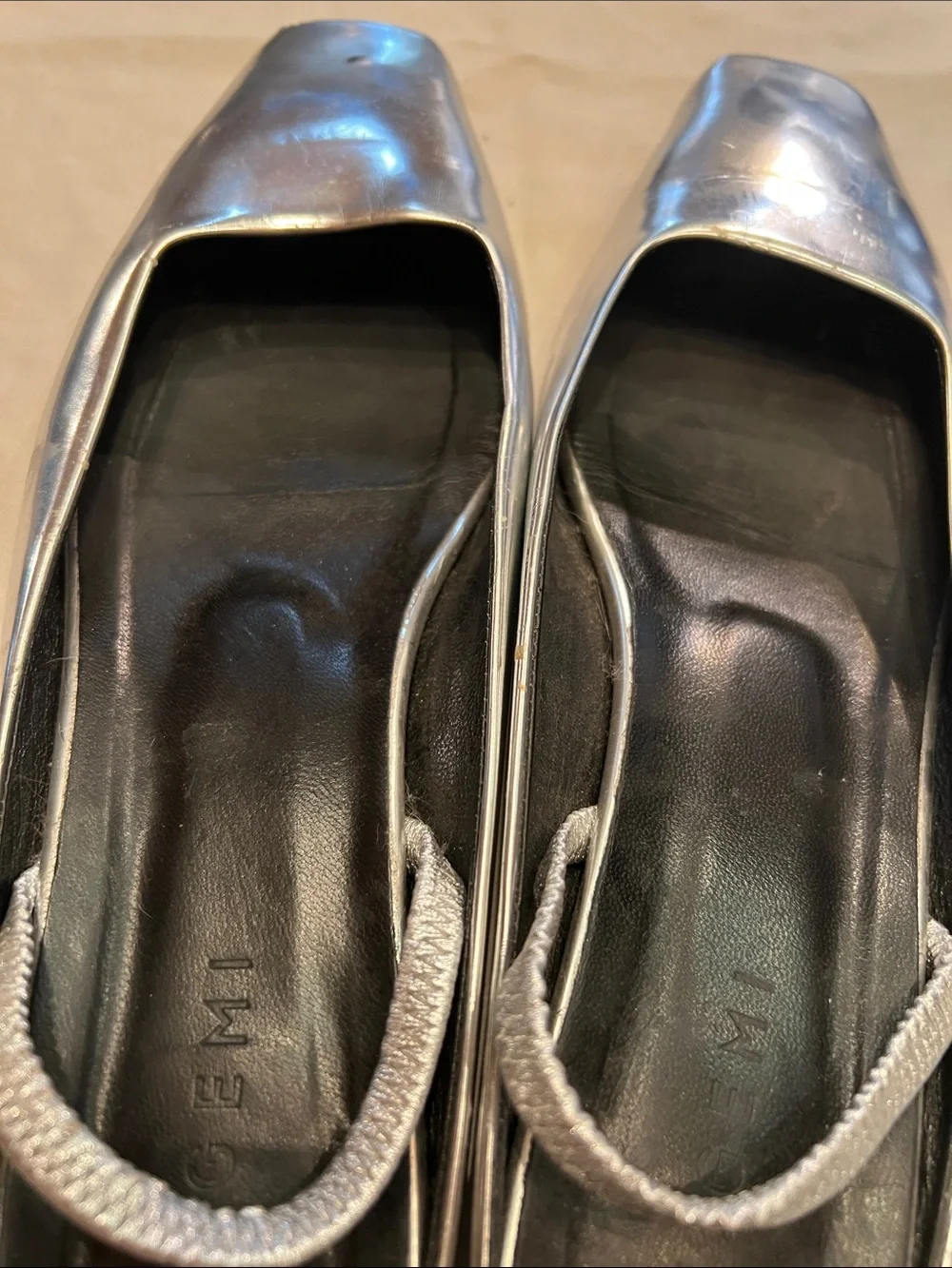M Gemi sleek metallic