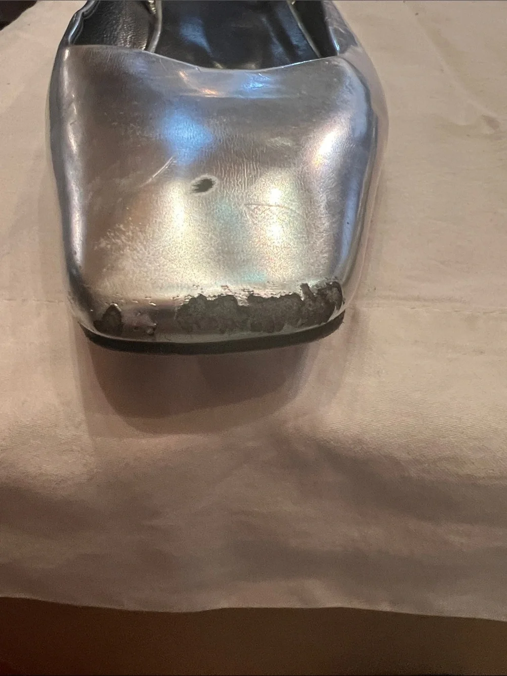 M Gemi sleek metallic