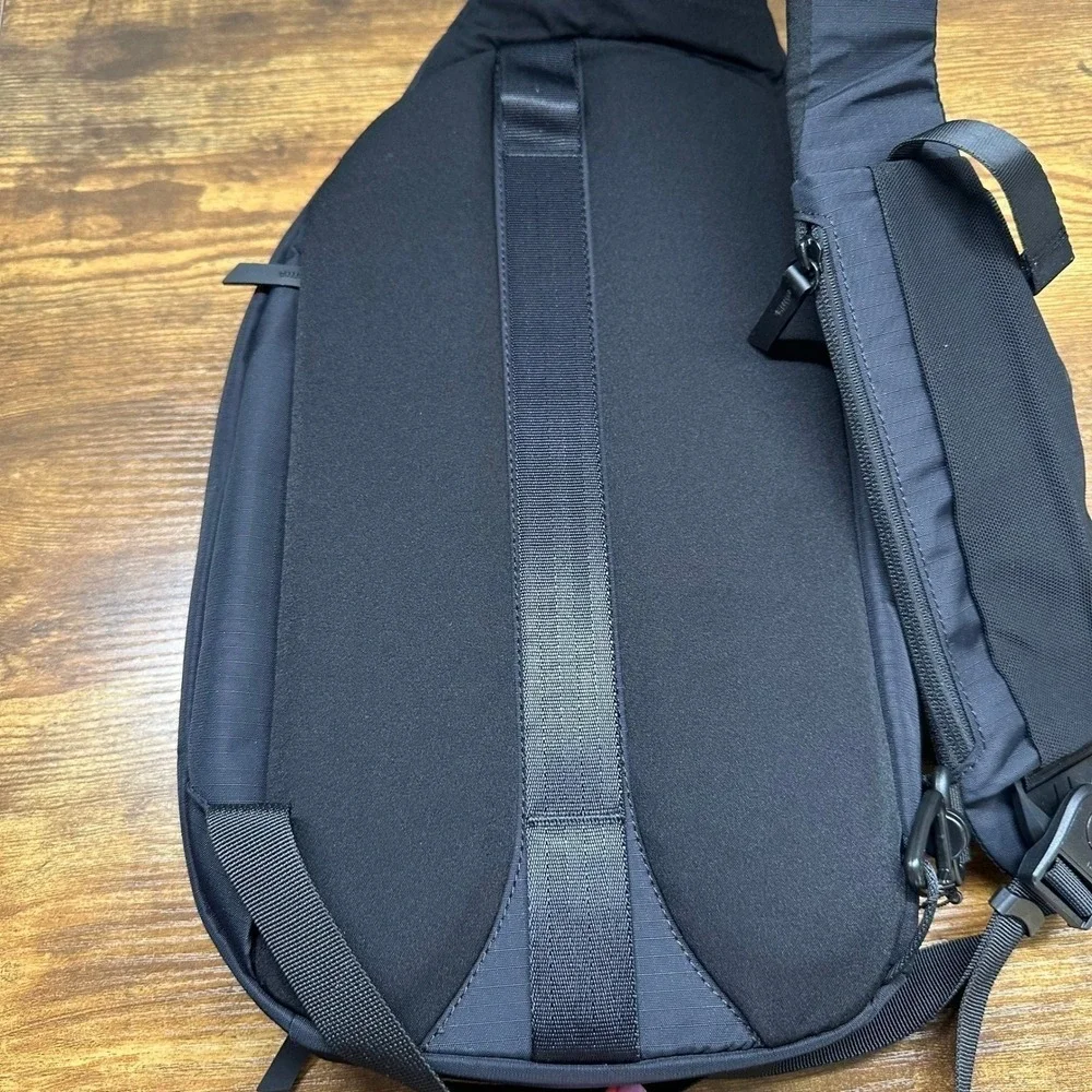 Alpaka metro crossbody
