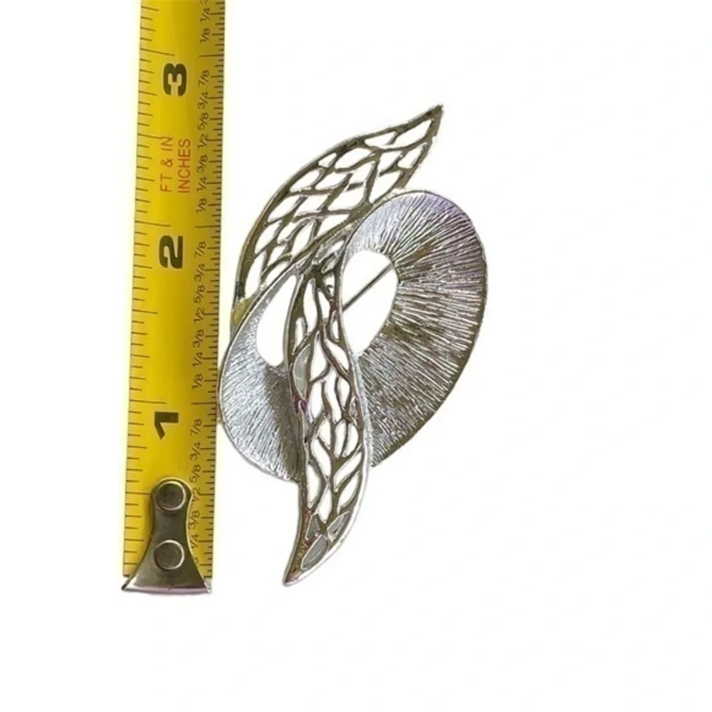 Vintage Silver Tone Pin Brooch Geometric Signed Celebrity NY Jewelry Silver Tone