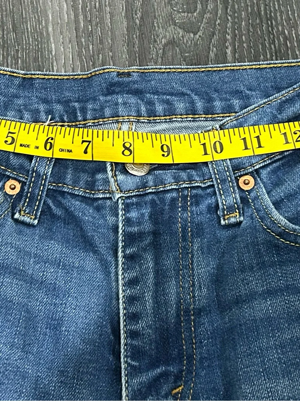 Levis straight leg