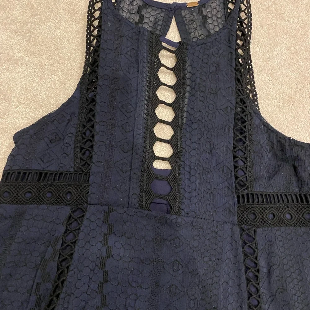Free People pit people