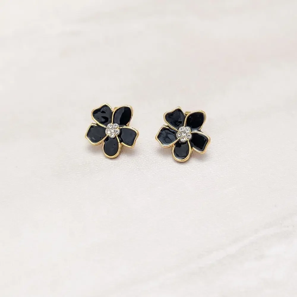 Unbranded black enamel