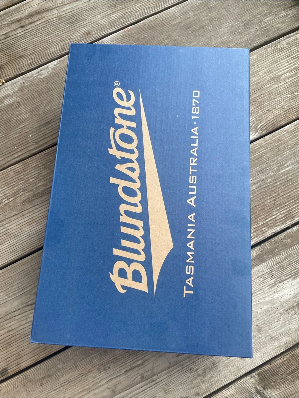Blundstone been scuffs box