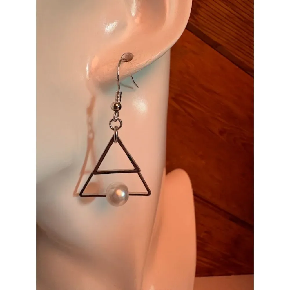 Handcrafted double triangle