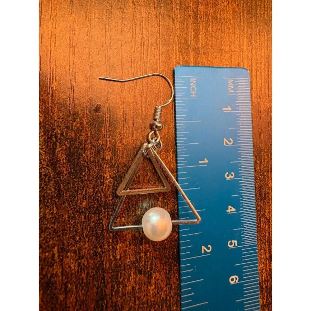 Handcrafted double triangle