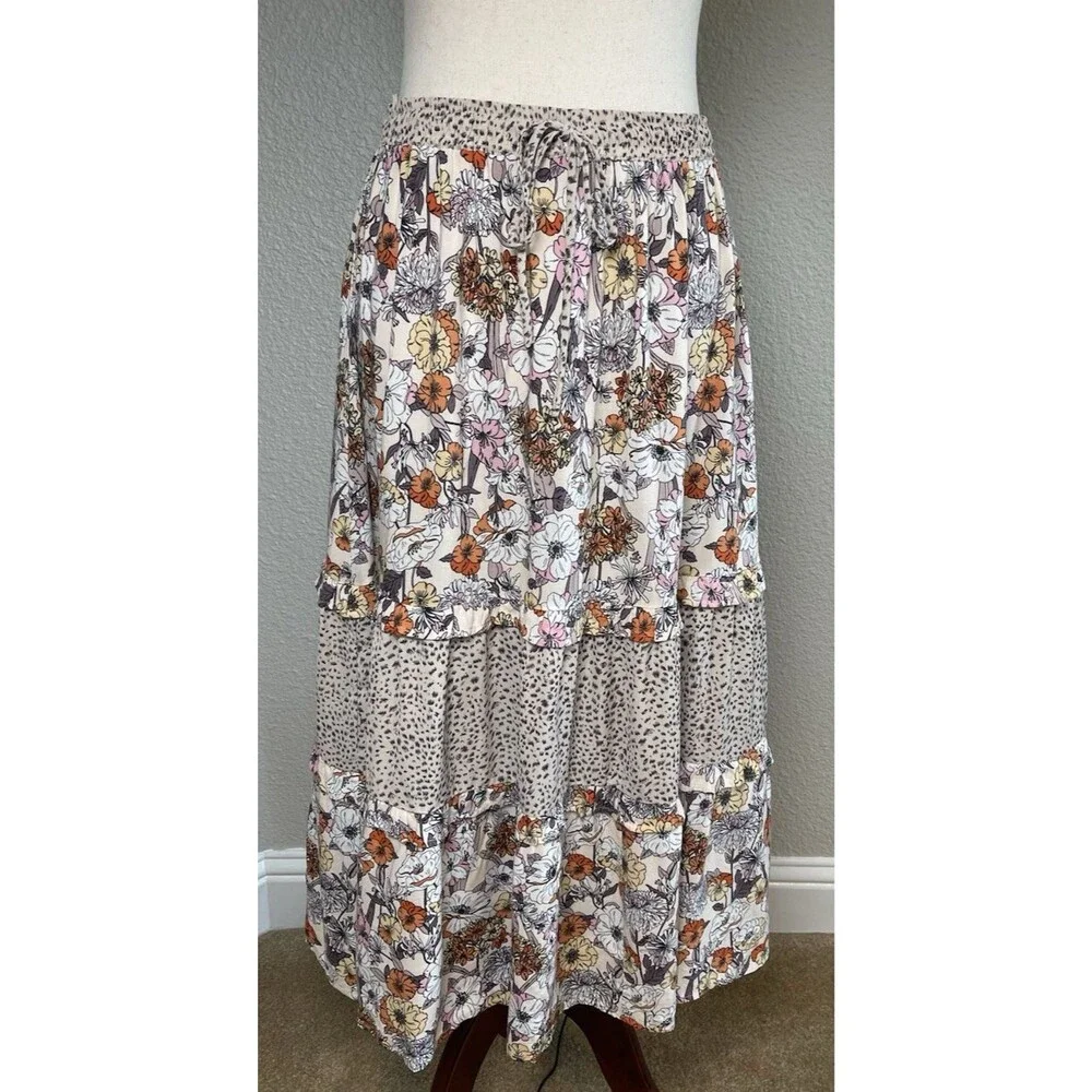 Umgee tiered floral