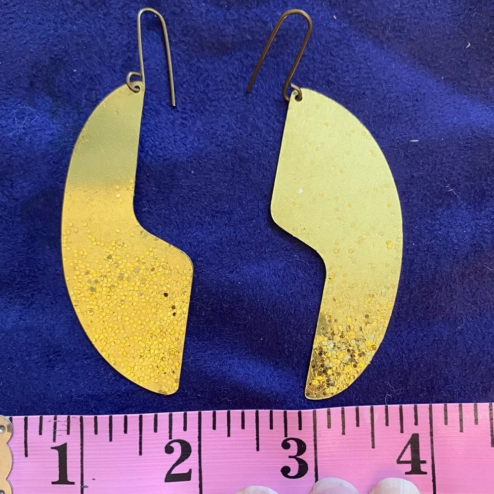 N/A gold tone