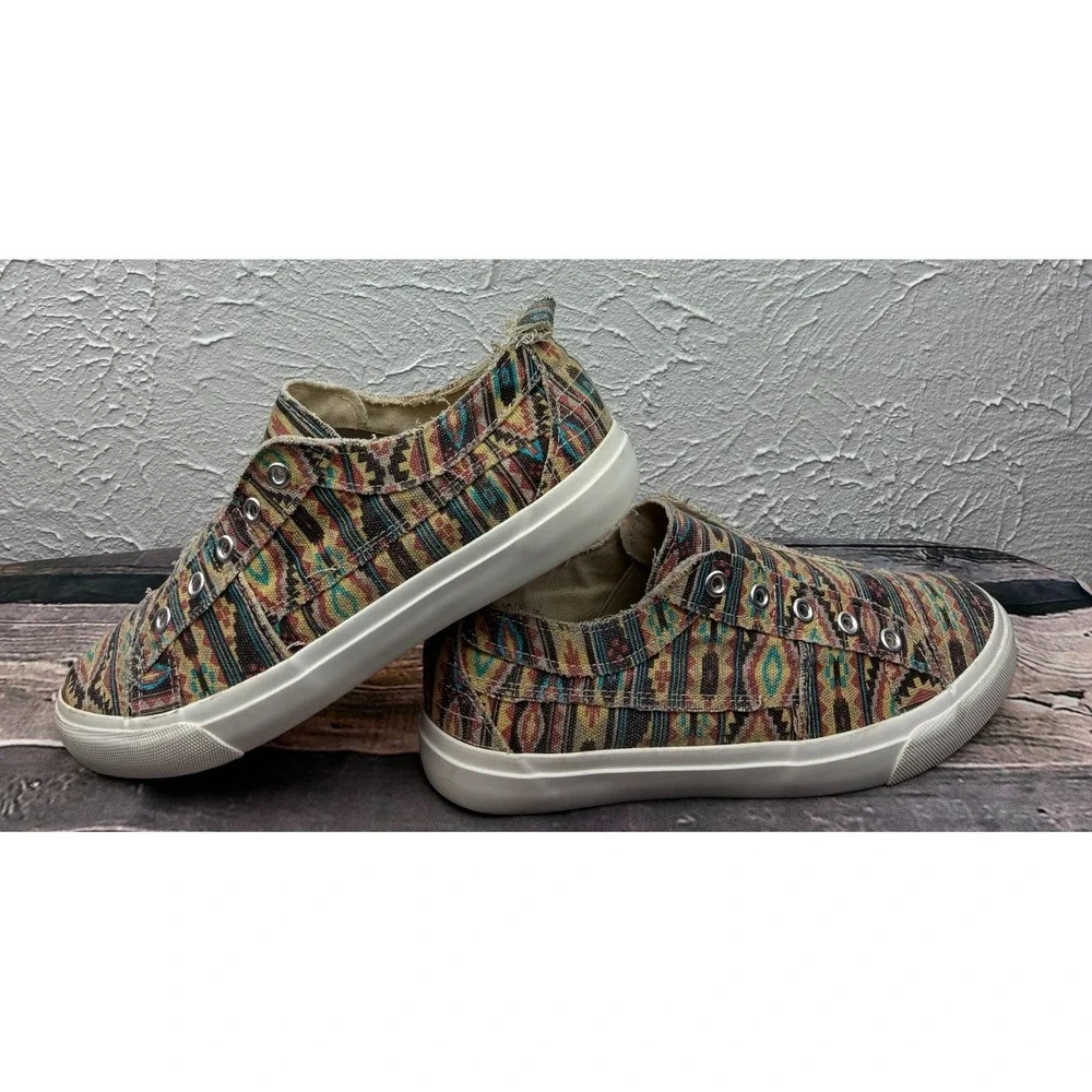 Corkys Babalu Womens 8 Aztec Slip On Sneakers Distressed Canvas Shoes Boho Weste