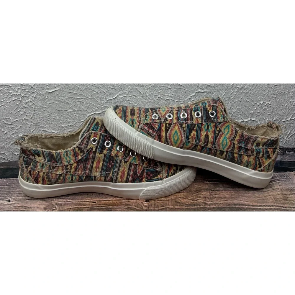 Corkys Babalu Womens 8 Aztec Slip On Sneakers Distressed Canvas Shoes Boho Weste