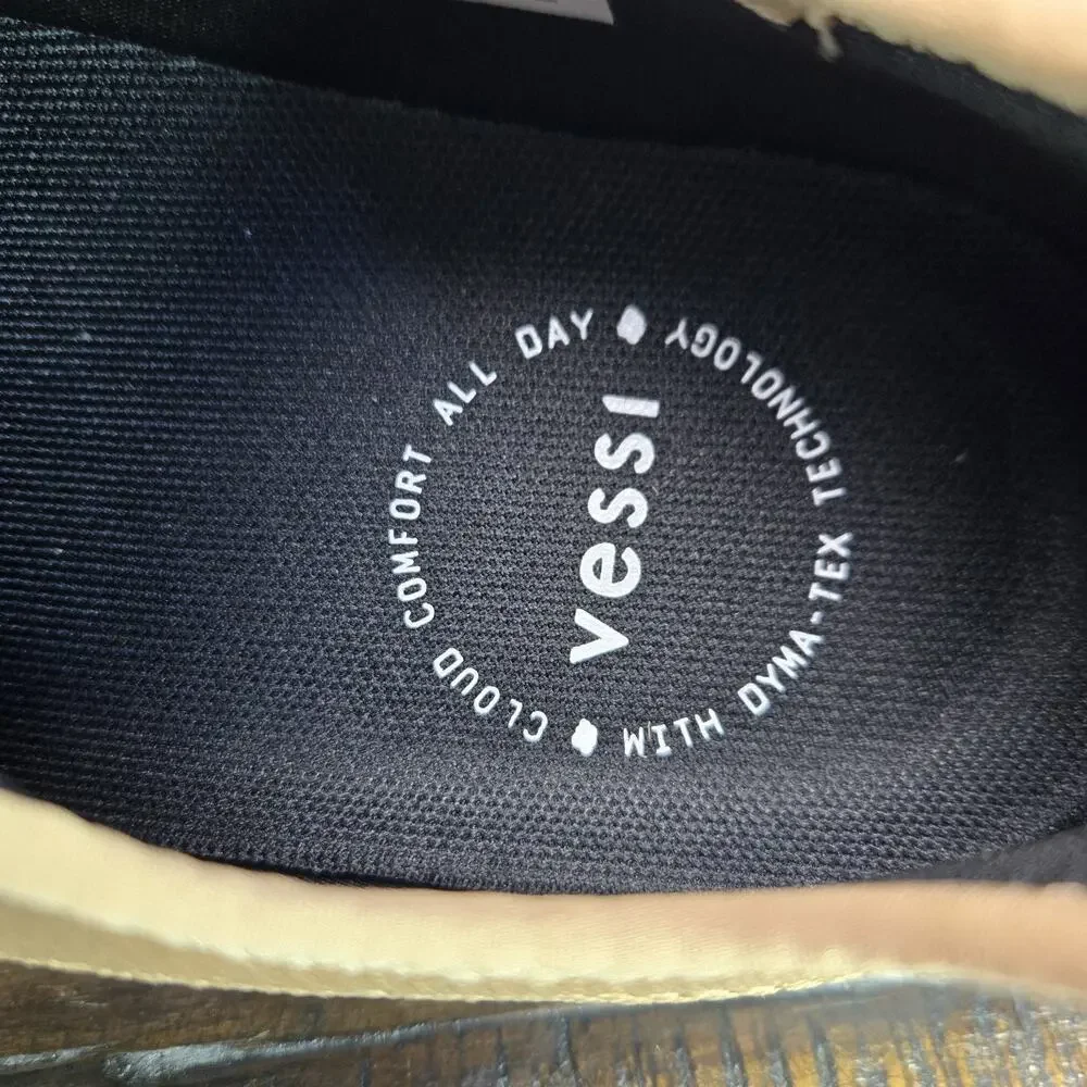 Vessi weekend sneaker