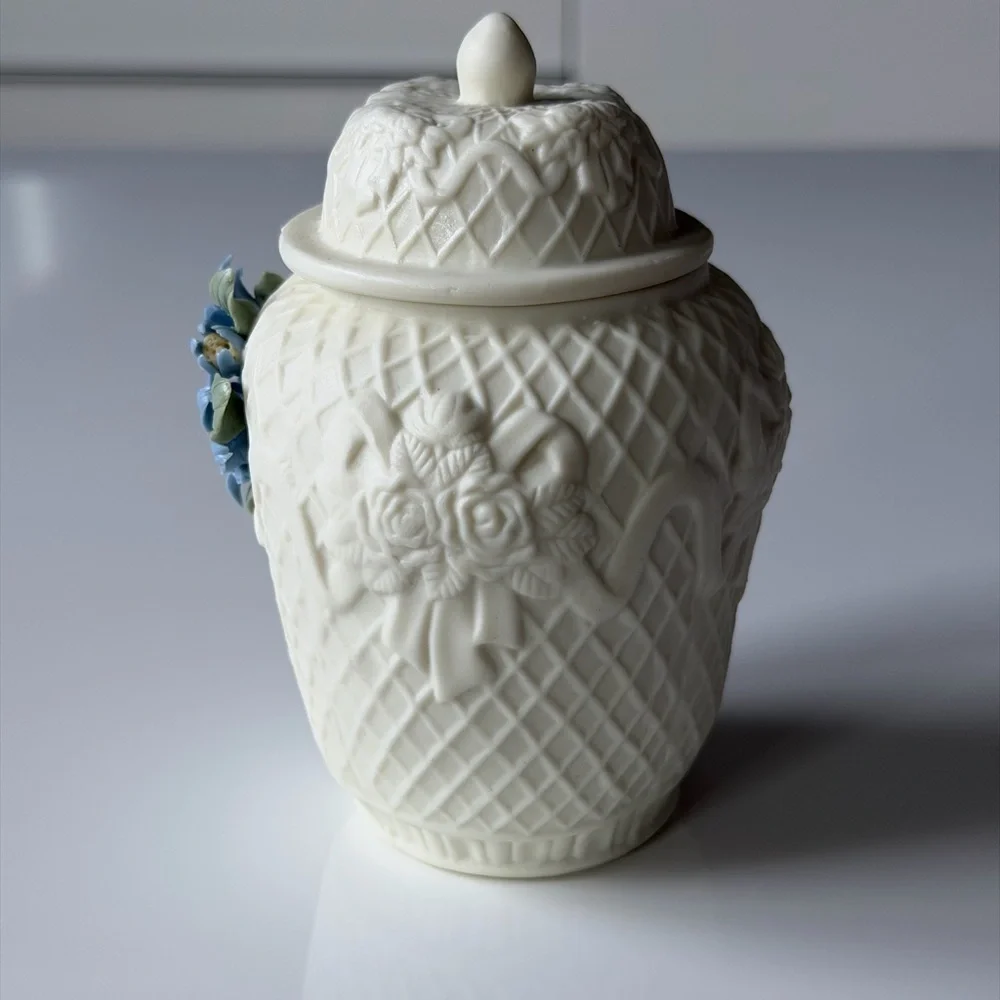 Hermitage Pottery vintage elegant