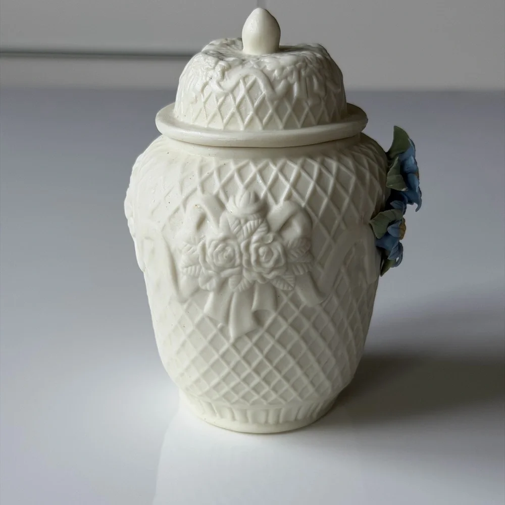 Hermitage Pottery vintage elegant