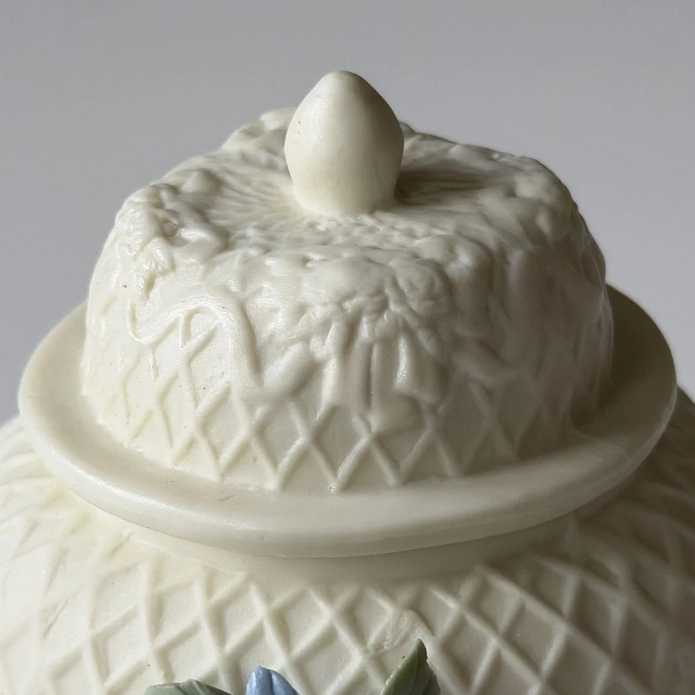 Hermitage Pottery vintage elegant