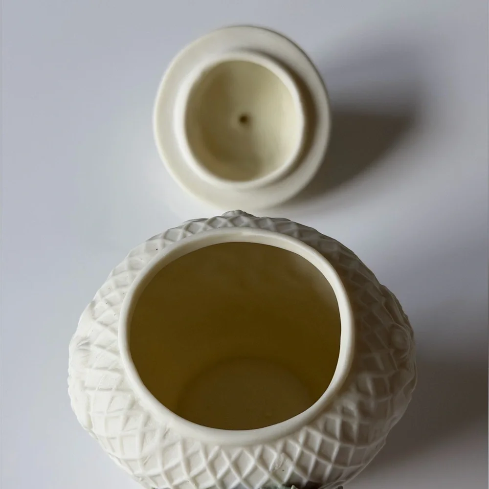 Hermitage Pottery vintage elegant