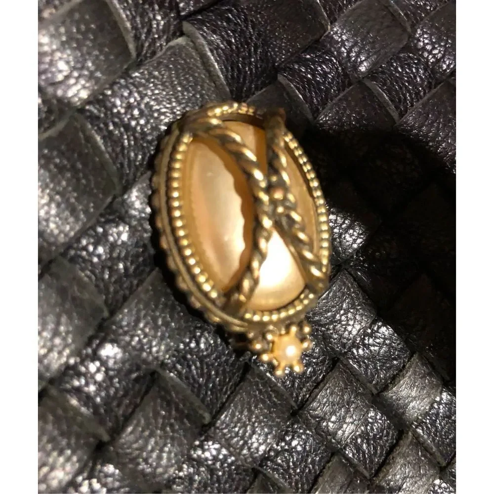 REGAL detail nearly